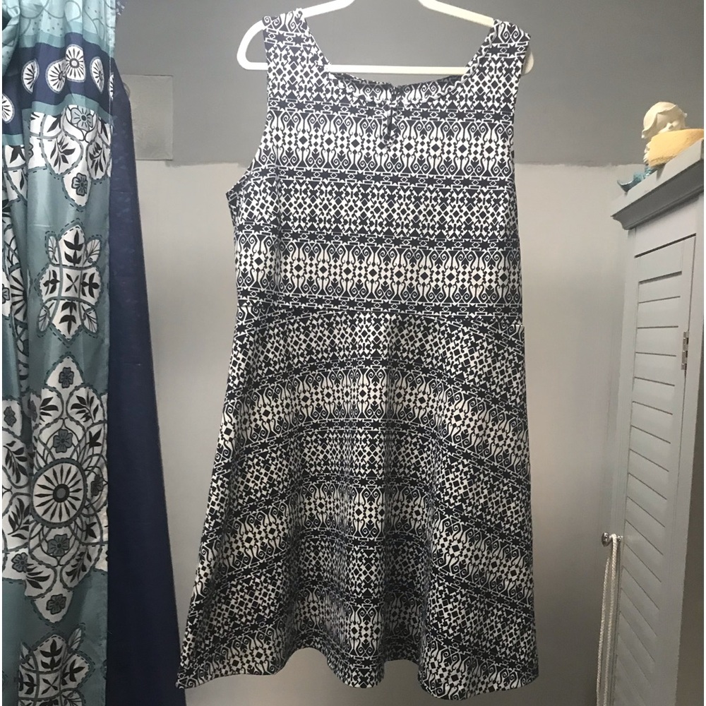 Talbots black and white geo print XL dress
